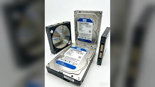 ST4000DM004 Disque dur SATA 4 To 3,5 pouces 6 Gb/s, 5 400 tr/min, 256 Mo de cache, disque dur interne pour ordinateur de bureau et domestique