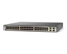 L'interrupteur réseau gigabit cloudengineN9K-C93180YC-EX ExternaCisco Ethernet Switch RJ-45 Type de port