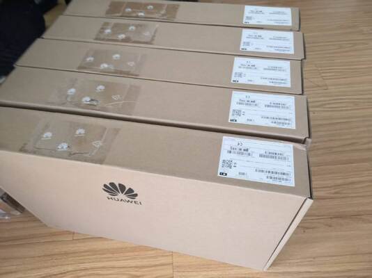 S5735-L24T4S-A-V2 Ports 24*10/100/1000BASE-T, ports SFP 4*GE, alimentation en courant alternatif