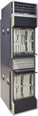 Routeur Huawei NE40E-X16A, CR5DMPUX8670 CR5DMPUX8673 CR5DSFUIU07B, capacité de commutation de 12,58 Tbit/s