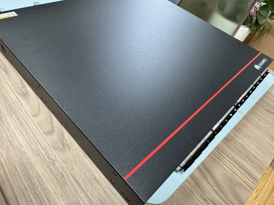 CE8875-24BQ8DQ-B Commutateur de centre de données, 24 × 200GE QSFP56, 8 × 400GE QSFP-DD, 16 Tbps, 2400 Mpps, géré