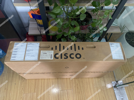 Processeurs de Cisco CTI-CMS-1000-M5-K9 2 et infrastructure en réseau de B2B de solutions de mise en réseau du stockage 2TB