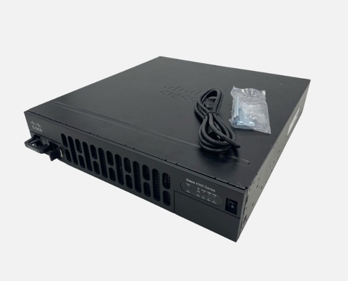 ISR4351-VSEC/K9 Cisco ISR 4351 Bundle avec UC & Sec Lic PVDM4-64 CUBE-25 qui prend en charge 3 emplacements pour les modules d'interface réseau (NIM)