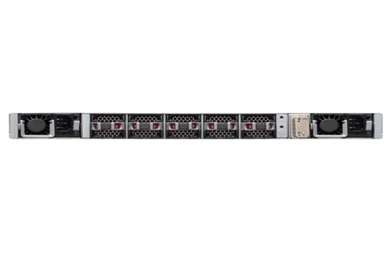 C9500-24Y4C-E Catalyseur de commutation Cisco 9500 24 x 1 / 10 / 25G et 4 ports 40/100G essentiel