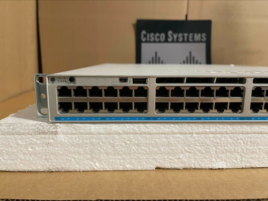 C9300-48UXM-A 9300 48 ports Commutateur réseau avantage cisco 48 ports commutateur Ethernet gigabit Cisco