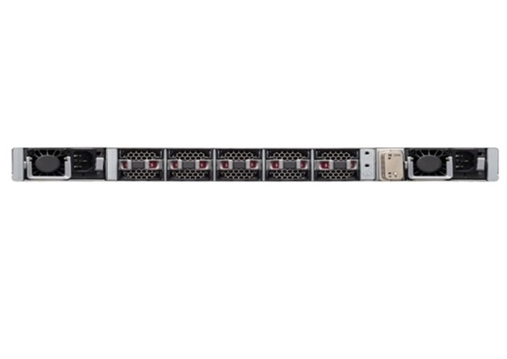 C9500-24Y4C-E Catalyseur de commutation Cisco 9500 24 X 1 / 10 / 25G et 4 ports 40/100G Éléments essentiels du réseau
