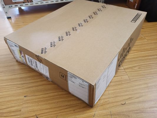 Cisco Catalyst C9500-16X-E 16-Port 10G Switch avec licence NW Essentials