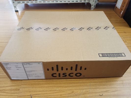 Cisco Catalyst C9500-16X-E 16-Port 10G Switch avec licence NW Essentials