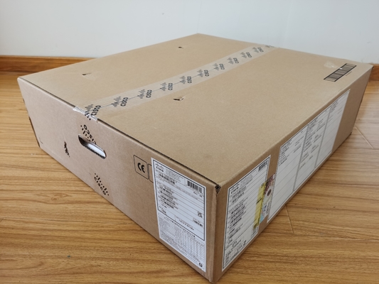 Le commutateur Cisco C9500-48Y4C-A Catalyst 9500 à 48 ports 25G