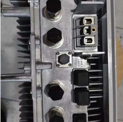 474800A (ARGA) Module radiofréquence Nokia AirScale RFM 6T6R B1 utilisé dans les stations de base cellulaires pour les réseaux 4G LTE