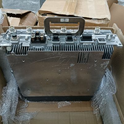 474800A (ARGA) Module radiofréquence Nokia AirScale RFM 6T6R B1 utilisé dans les stations de base cellulaires pour les réseaux 4G LTE