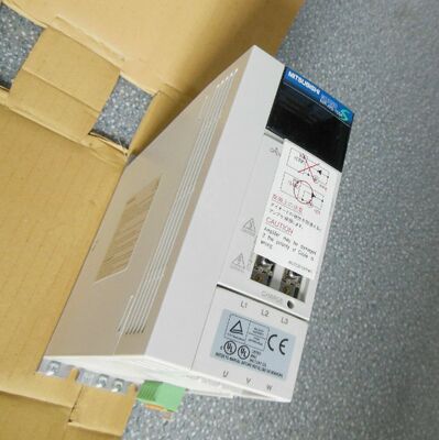 Mitsubishi MR - J2S - Servomoteur AC 100A 1kW avec frein dynamique intégré (série MELSERVO J2S)