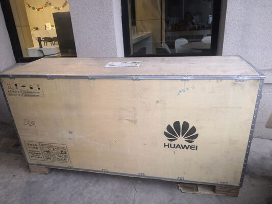 Routeur Huawei NE40E-X16A, CR5DMPUX8670 CR5DMPUX8673 CR5DSFUIU07B, capacité de commutation de 12,58 Tbit/s