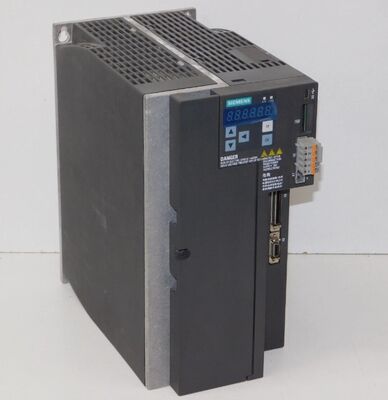 Siemens 6SL3210-5FE13-5UA0 SINAMICS V90 Servo Drive avec 3,5 kW de puissance, entrée 380-480 V AC et protection IP20