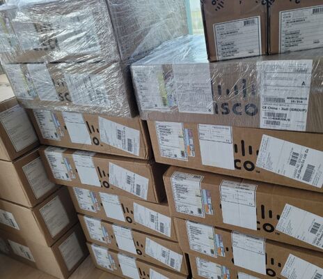 Commutateur PoE géré de couche 3 C1300-48FP-4G, 48 ports PoE+ 10/100/1000, 4 ports SFP 1G en liaison montante, budget PoE de 740W