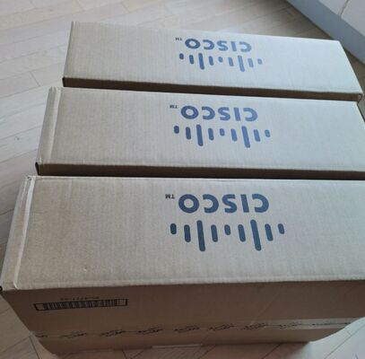 C9200L-24T-4G-E Couche 3 commutateur Gigabit géré, ports RJ45 24 × 1G, SFP Uplink 4 × 1G, commutateur d'accès à l'entreprise