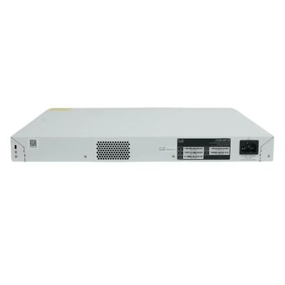 Commutateur PoE géré Cisco C1300-48P-4G | Switch réseau Gigabit couche 3 à 48 ports avec 4 liaisons montantes SFP