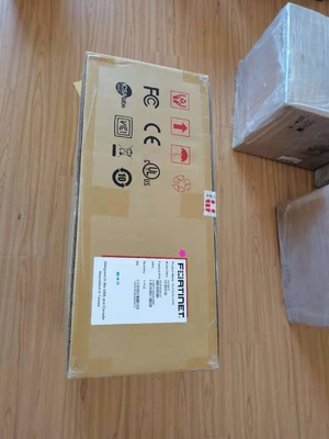 Fortinet FortiGate NGFW Série moyenne FG-200F FG-200F - Appareil seulement
