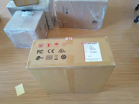 Fortinet FortiGate NGFW Série moyenne FG-200F FG-200F - Appareil seulement