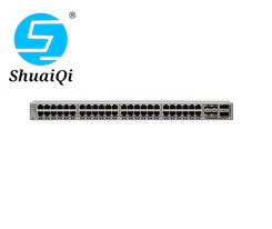 N9K-C93180LC-EX - série Cisco Nexus 9000 avec 24p 40/50G QSFP+ et 6p 40G/100G QSFP28