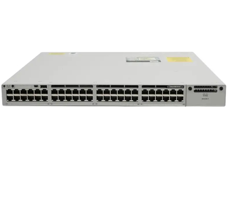 C9300-48P-E Catalyst 9300 48 ports cuivre 1G avec liaisons montantes modulaires PoE+ Network Essentials
